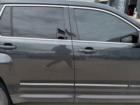 Used 2013 GMC Terrain SLE FWD image 12