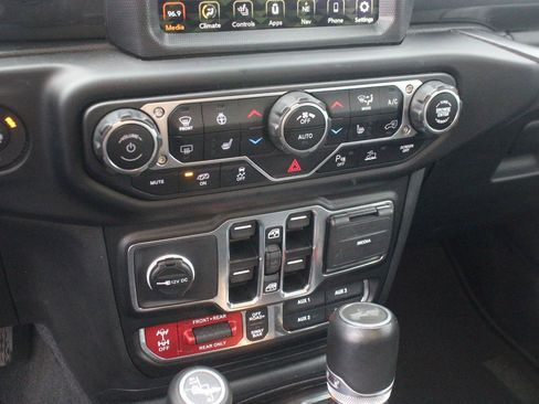 Used 2023 Jeep Wrangler Unlimited Rubicon 392 w/ Trailer Tow Package image 25