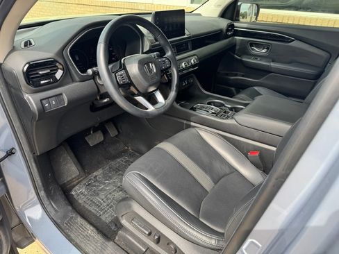 Used 2024 Honda Pilot Touring image 10