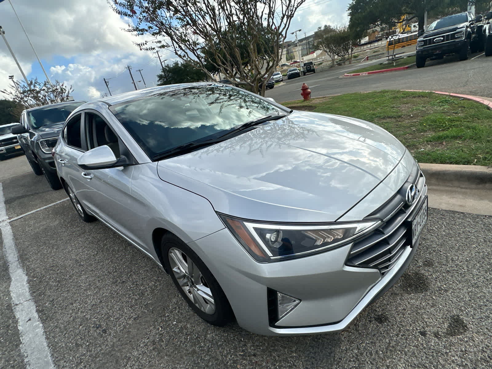 Used 2019 Hyundai Elantra SEL FWD image 3