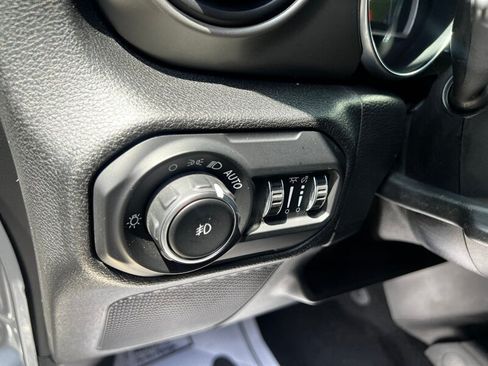 Used 2021 Jeep Wrangler Unlimited Sport AWD/4WD image 28
