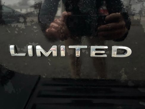 Used 2017 Ford Expedition EL Limited w/ Equipment Group 301A image 13