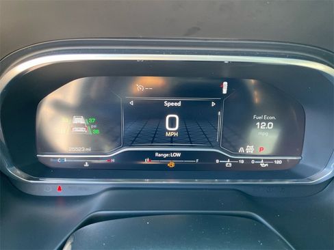 Used 2023 GMC Yukon XL AT4 w/ Technology Package image 18