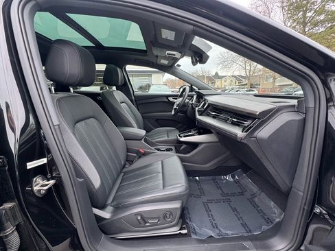 Used 2023 Audi Q4 e-tron Prestige w/ Black Optic Package image 25