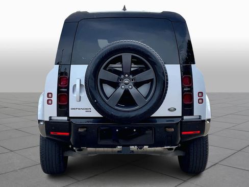 Used 2023 Land Rover Defender 110 X-Dynamic SE image 5