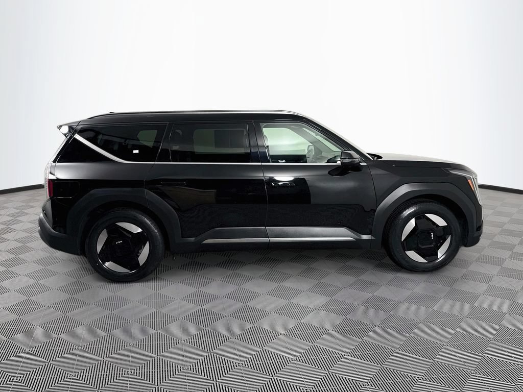 Used 2024 Kia EV9 Wind AWD/4WD image 4