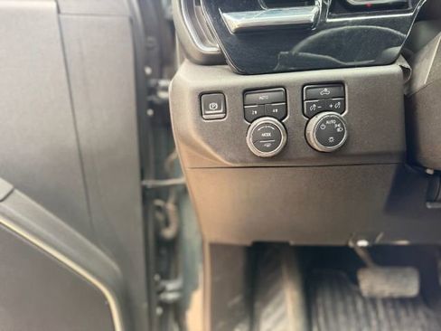 Used 2025 Chevrolet Silverado 1500 LT AWD/4WD image 16