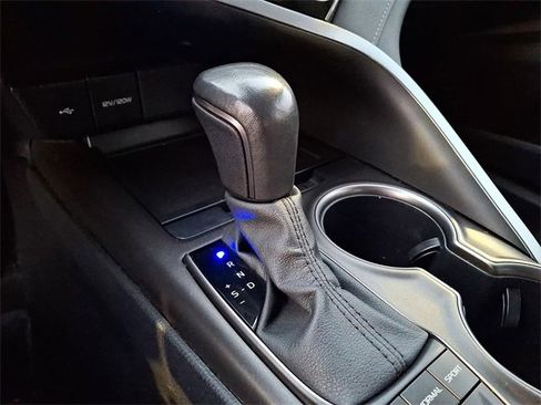 Certified 2024 Toyota Camry SE image 23