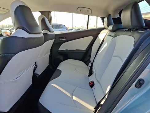 Used 2019 Toyota Prius XLE image 10