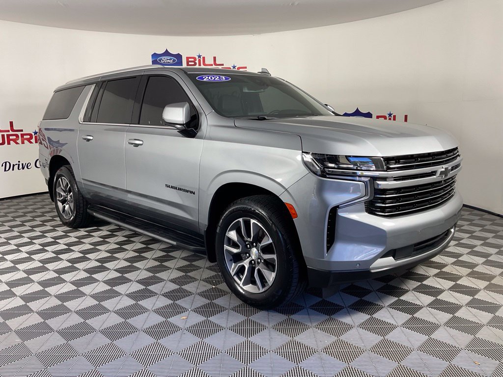 Used 2023 Chevrolet Suburban LT w/ LT Signature Plus Package RWD image 1