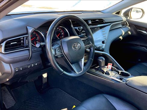 Used 2020 Toyota Camry XSE image 8