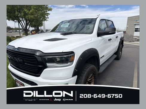 Used 2023 RAM 1500 Laramie AWD/4WD image 1