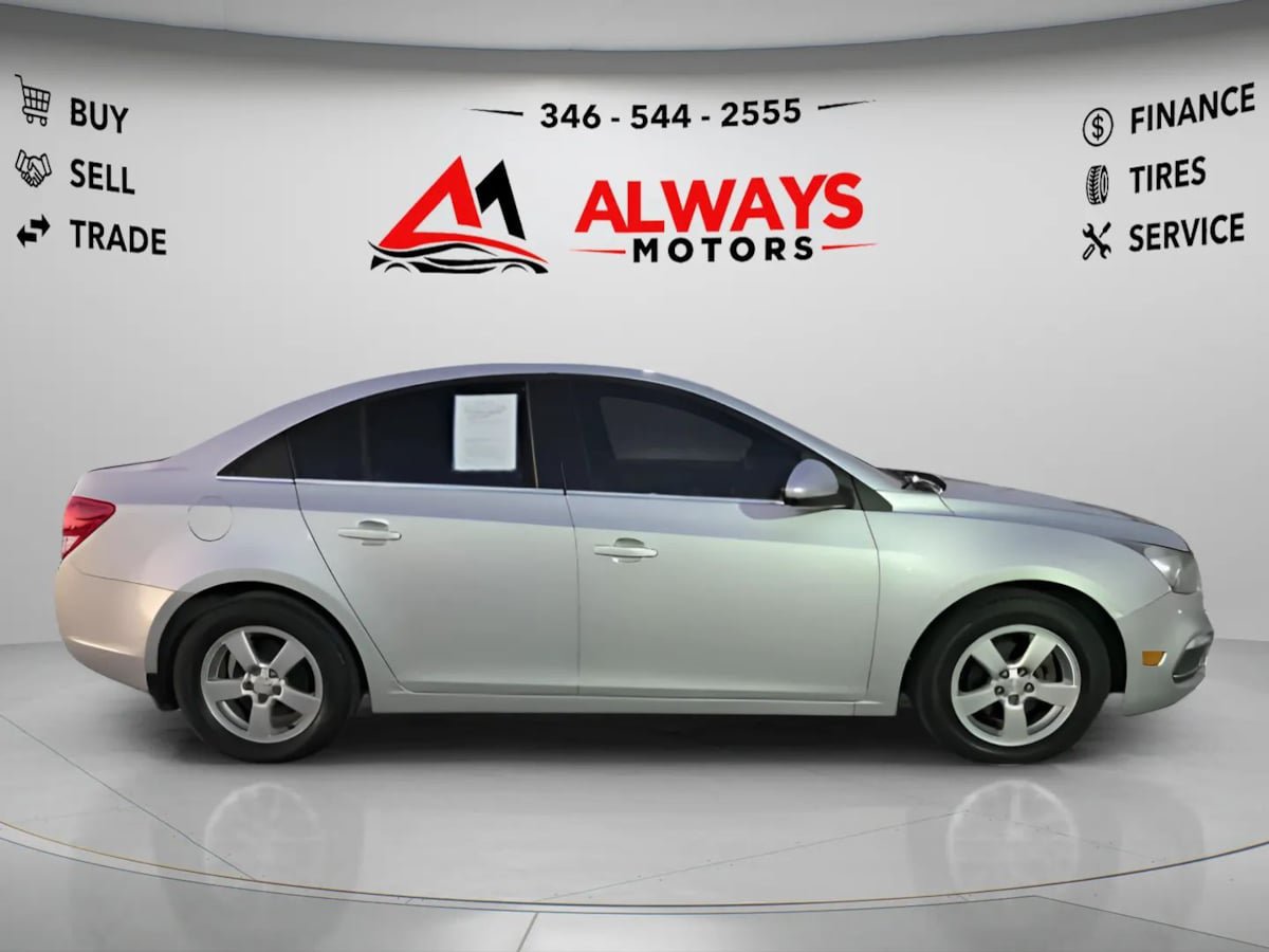Used 2015 Chevrolet Cruze LT FWD image 11