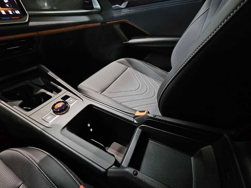 New 2026 Volkswagen Tiguan SE image 31