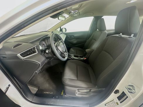 Used 2024 Toyota Corolla LE FWD image 13