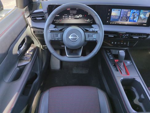 New 2026 Nissan Kicks SR FWD image 16