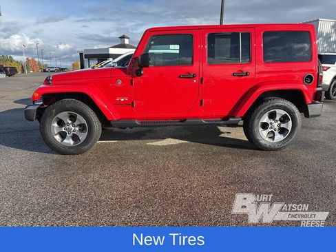 Used 2018 Jeep Wrangler Unlimited Sahara w/ Connectivity Group image 7