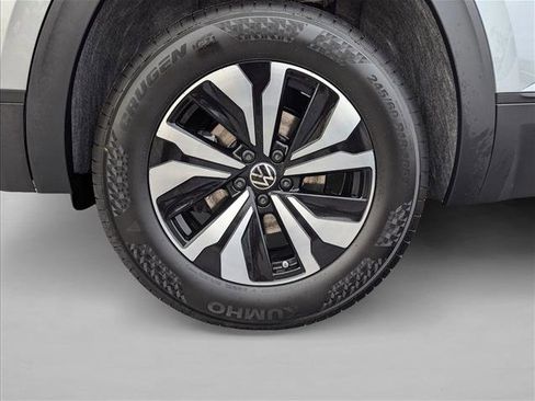 New 2026 Volkswagen Atlas SE image 9