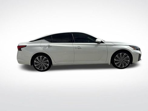 Used 2024 Nissan Altima 2.5 SL FWD image 4
