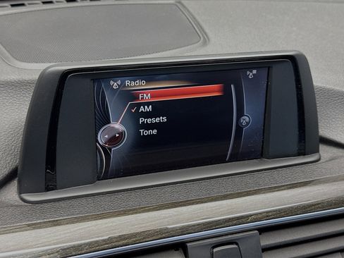 Used 2017 BMW 330i Sedan image 11