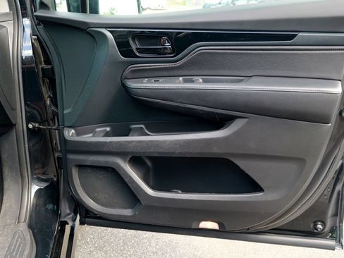 Used 2023 Honda Odyssey Elite image 34