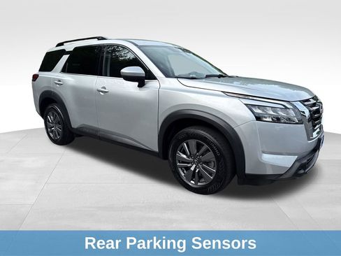 Used 2025 Nissan Pathfinder SV AWD/4WD image 10