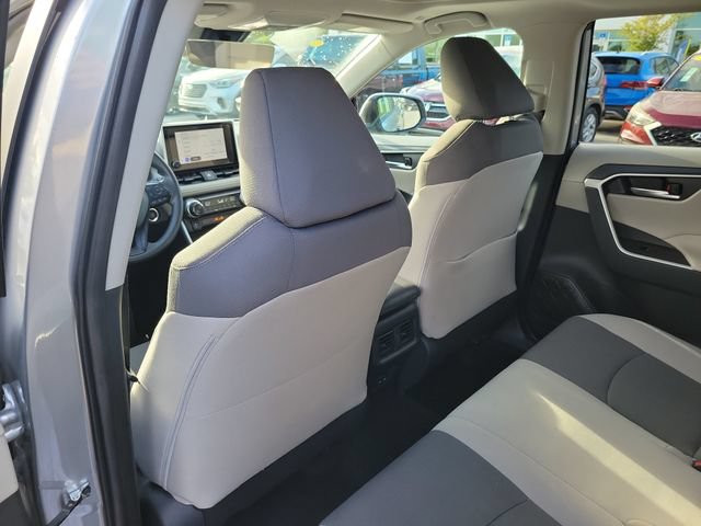 Used 2025 Toyota RAV4 XLE w/ Convenience Package FWD image 11