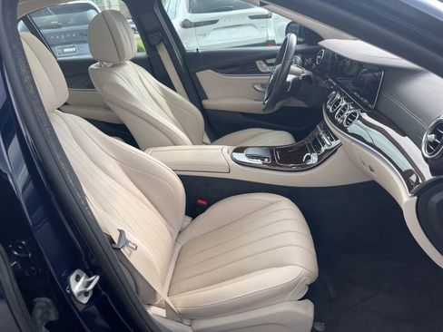 Used 2021 Mercedes-Benz E 450 4MATIC Sedan image 36