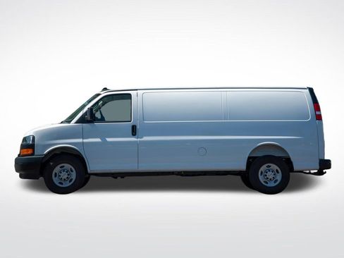 New 2025 Chevrolet Express 3500 Extended w/ Driver Convenience Package RWD image 7