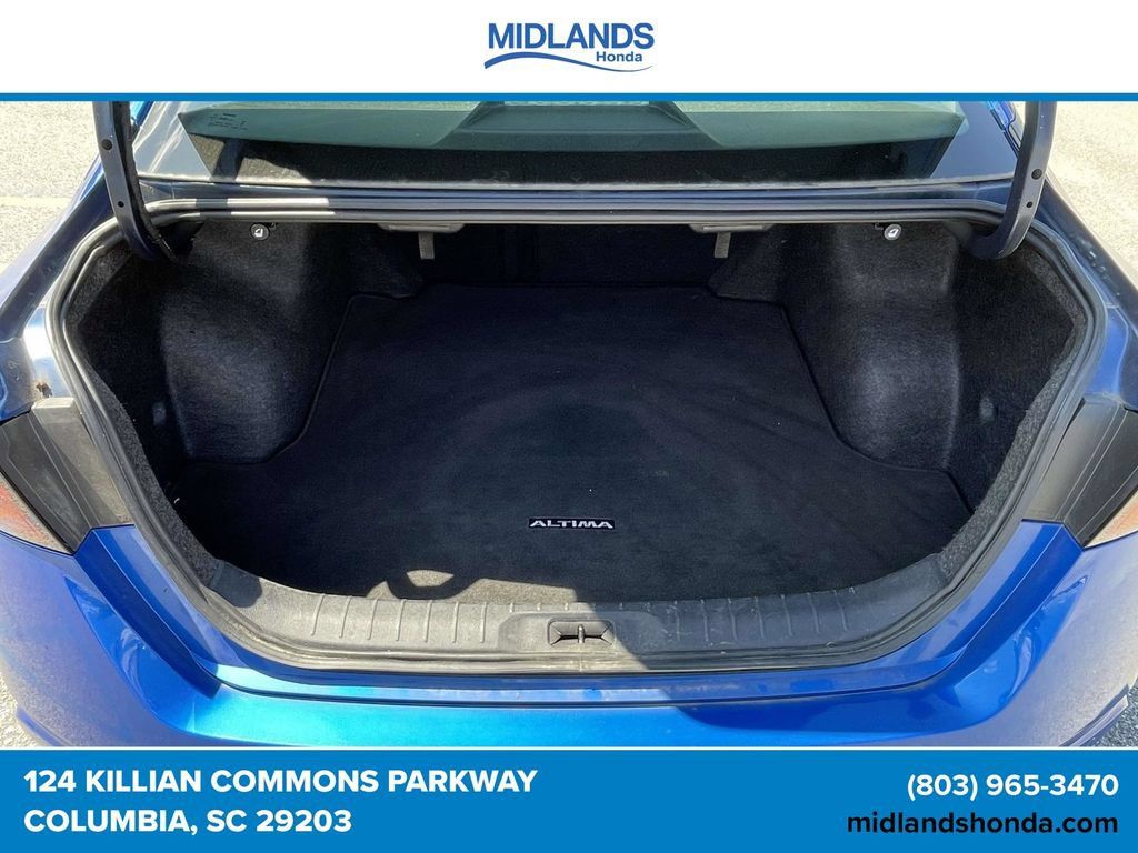 Used 2025 Nissan Altima 2.5 SV FWD image 8