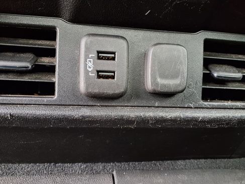 Used 2020 Chevrolet Silverado 1500 LT w/ All-Star Edition image 27