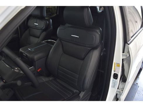 New 2025 Ford F350 Platinum image 32