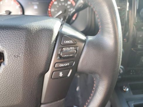 Used 2020 Nissan Titan PRO-4X w/ Pro-4x Convenience Package AWD/4WD image 32
