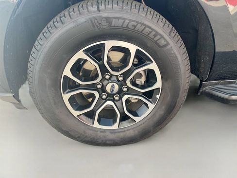 Used 2024 Ford Expedition XLT AWD/4WD image 33