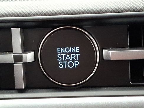 Used 2025 Hyundai Santa Fe SE image 25