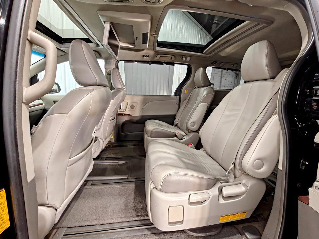 Used 2013 Toyota Sienna Limited w/ Premium Pkg AWD/4WD image 28