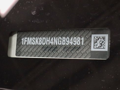 Certified 2022 Ford Explorer XLT w/ Equipment Group 202A image 33