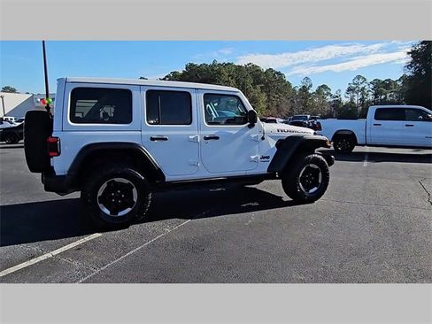 Used 2018 Jeep Wrangler Unlimited Rubicon image 32