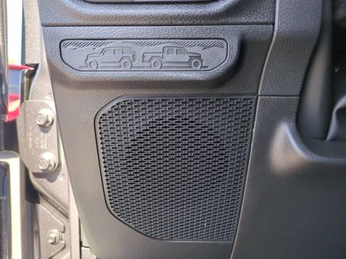 New 2026 Jeep Gladiator Sport AWD/4WD image 27