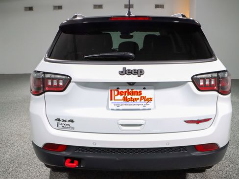 Used 2022 Jeep Compass Trailhawk w/ Trailhawk Convenience Group image 8