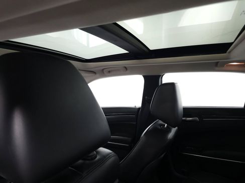 Used 2015 Chrysler 300 C AWD/4WD image 6