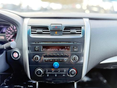 Used 2014 Nissan Altima 2.5 S FWD image 19