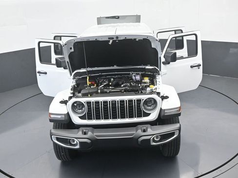 Used 2025 Jeep Wrangler Sahara AWD/4WD image 69