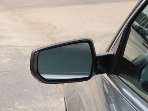 Used 2025 Chevrolet Malibu LT FWD image 18