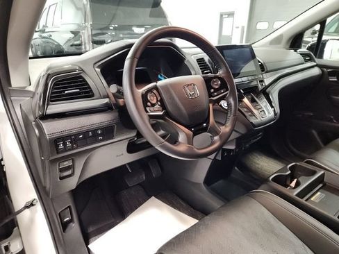 Used 2023 Honda Odyssey Elite image 12