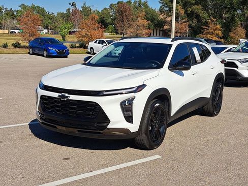 Used 2025 Chevrolet Trax ACTIV w/ Sunroof Package image 31
