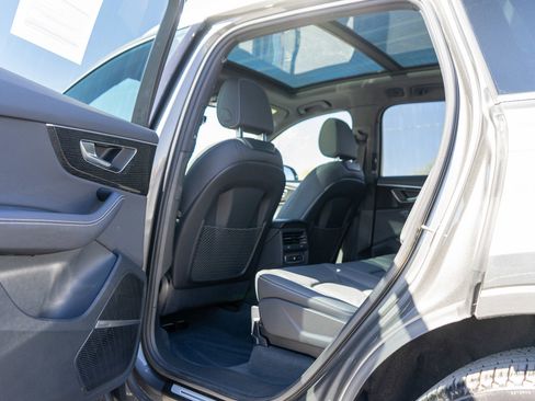 Used 2025 Audi Q7 3.0T Premium Plus image 30