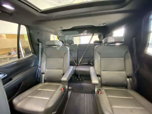 Used 2022 Chevrolet Tahoe Z71 w/ Luxury Package AWD/4WD image 34