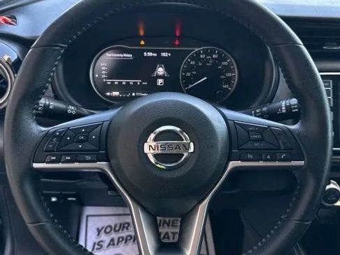 Used 2020 Nissan Kicks SR FWD image 29