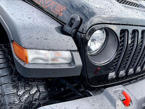 Used 2022 Jeep Gladiator Mojave w/ Auxiliary Switch Group image 27